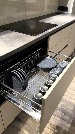 Встроенная посудомоечная машина в подарок при заказе кухни